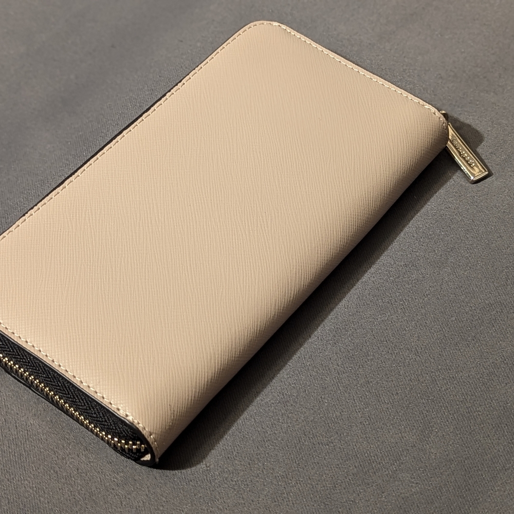 Kate Spade Black and Cream Wallet - Picture 6 of 11